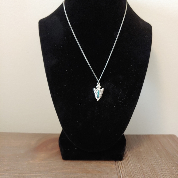 Boho Chic Arrowhead Necklace - Picture 4 of 5